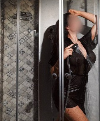 Рада приветствовать тебя в моем мире наслаждения! 💋
🔥 Я - идеальное сочетание страсти и удовольствия. Мои услуги подарят тебе незабываемые моменты наслаждения и удовольствия. Я всегда готова погрузиться в новые приключения, испытывая умопомрачительные ощущения.
✨ Мои возможности безграничны: я способна оказывать незабываемый эротический массаж, творить чудеса в постели и выполнить все твои сокровенные фантазии. Со мной, ты сможешь расслабиться, забыть обо всех проблемах и наслаждаться моментом.
💖 Фото в моем профиле - это лишь малая часть горячей страсти, которую я могу предложить. Уверяю, в реальности я выгляжу еще привлекательнее и сексуальнее. Атмосфера, которую я создам, окутает нас обоих волшебством и счастьем.
💯 У меня много положительных отзывов, мои клиенты всегда остаются довольными и хотят вернуться ко мне снова и снова.
🌟 Так что, если хочешь окунуться в мир наслаждения и разнообразия, я буду ждать твоего звонка в Москве. Давай сделаем нашу встречу незабываемой! 💕 Юля